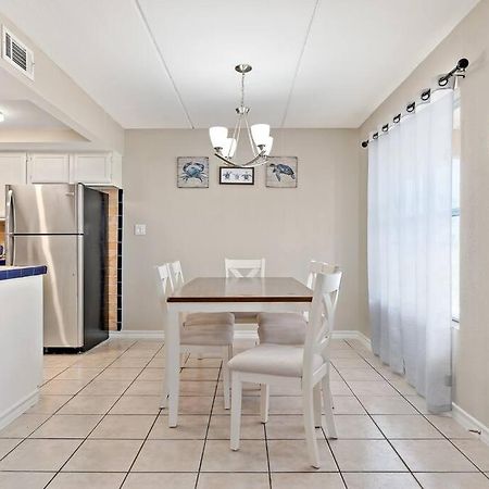 2 Bed 1 Bath Condo By Beach & Entertainment サウス・パドリー・アイランド エクステリア 写真