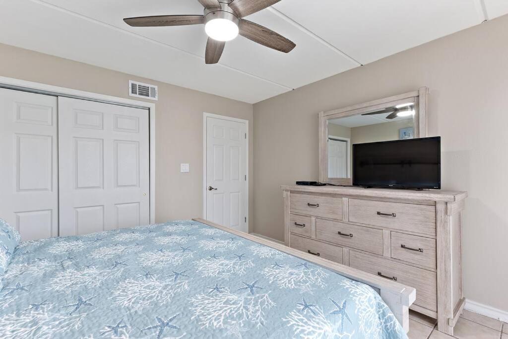 2 Bed 1 Bath Condo By Beach & Entertainment サウス・パドリー・アイランド エクステリア 写真